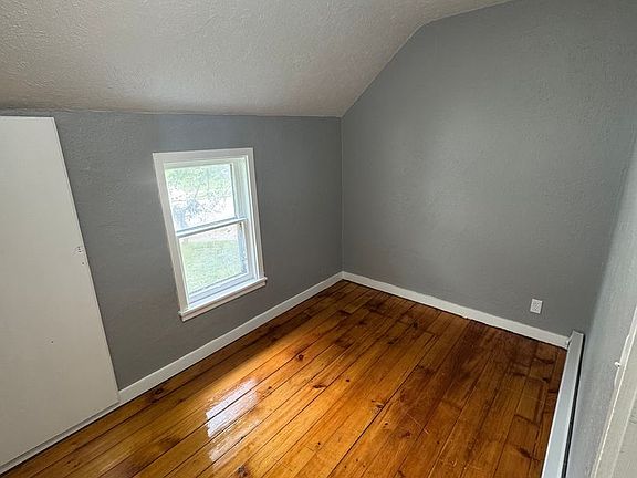 4th image of 1304 Elizabeth Ave #1/2