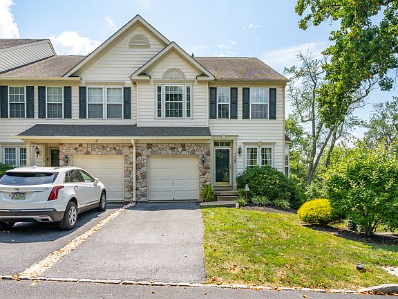 2nd image of 748 McCardle Dr