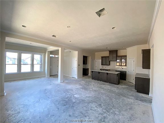 2nd image of 904 Dove Chase Ln