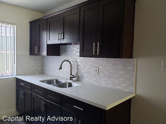 2nd image of 1529 Junipero Ave APT 5