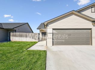 12046 W Shadow Lakes St, Wichita, KS 67205