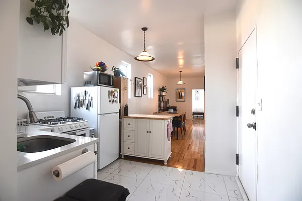 Rented by The Agency | media 5