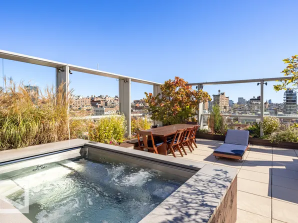 350 West Broadway image 27 of 29