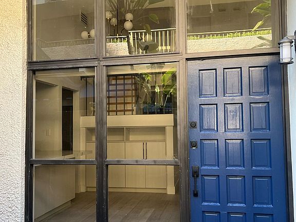 4th image of 2666 Tigertail Ave APT 112