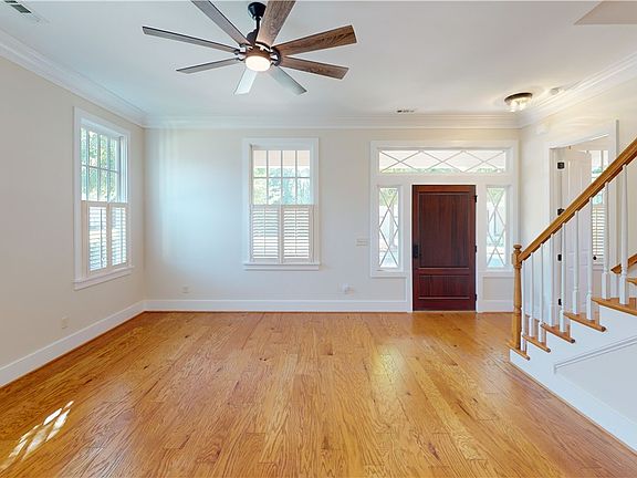 4th image of 521 Pershing Ave