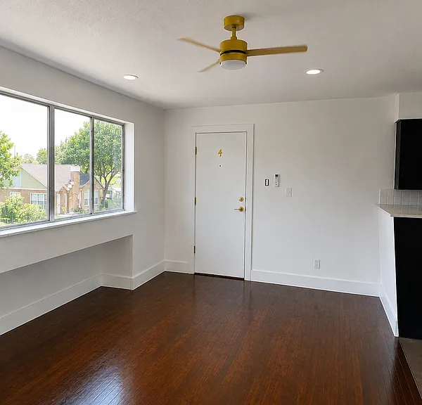 2712 Oakcliff St #4 — Photo 6