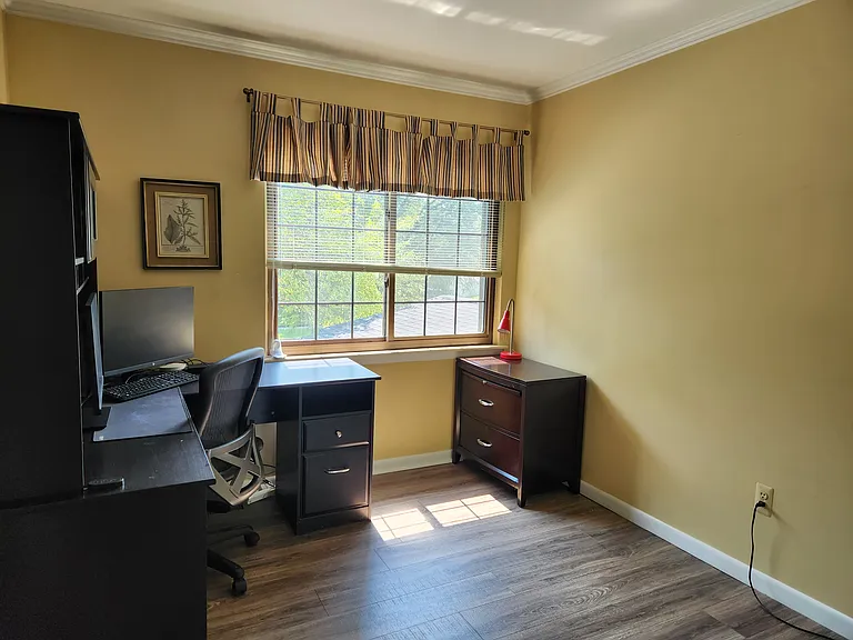 882 Randall Dr — Photo 35