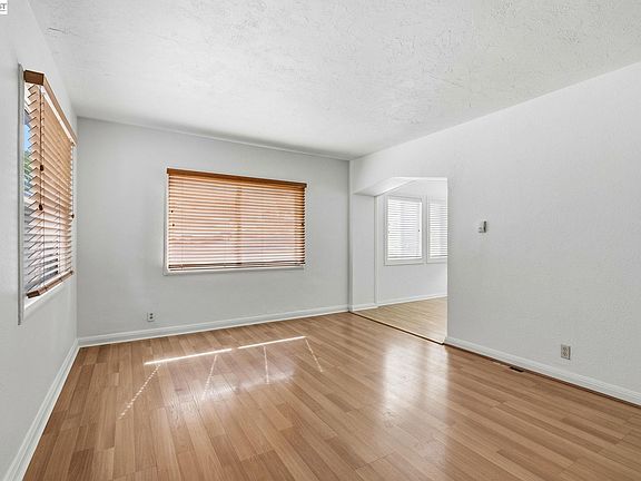 5th image of 519 Annette Ave