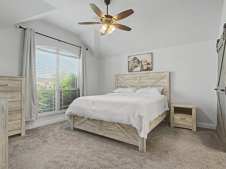1004 Deer Ridge Dr — Photo 11