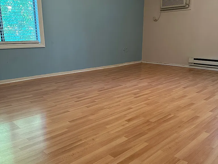 111 Amberly Dr #D — Photo 10