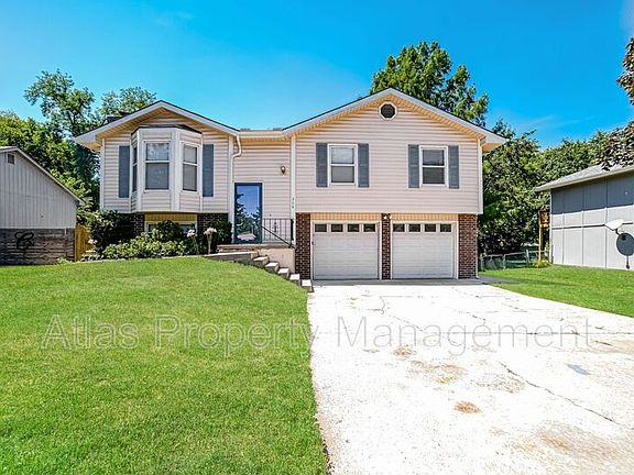 2nd image of 208 Richfield Ct