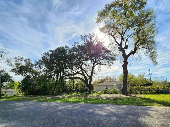 1121 W Scott St, Pensacola, FL 32501