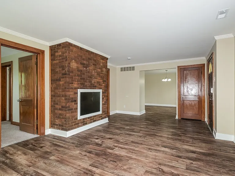 1836 Morven Ave — Photo 5