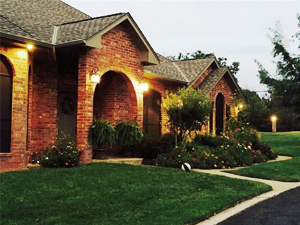 1st image of 14900 Bette Ln