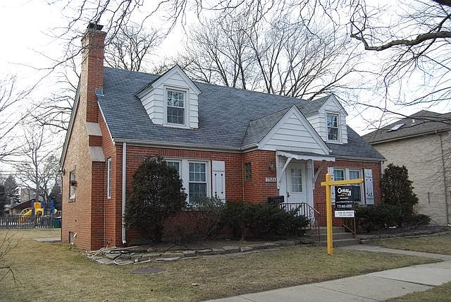1st image of 7534 N Keeler Ave