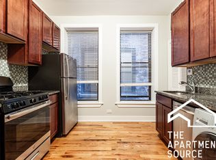 625 W Oakdale Ave #1, Chicago, IL 60657