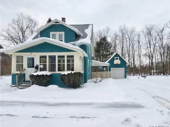 7 Prospect Ave, Salamanca, NY 14779