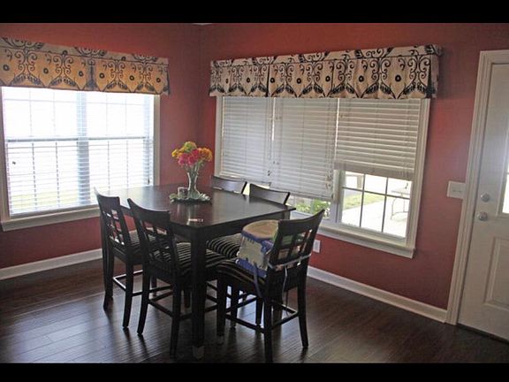3rd image of 1207 Margaret St