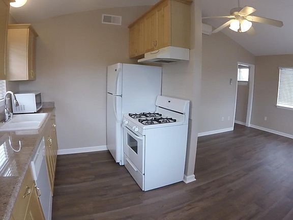 4th image of 500 Leigh Ave