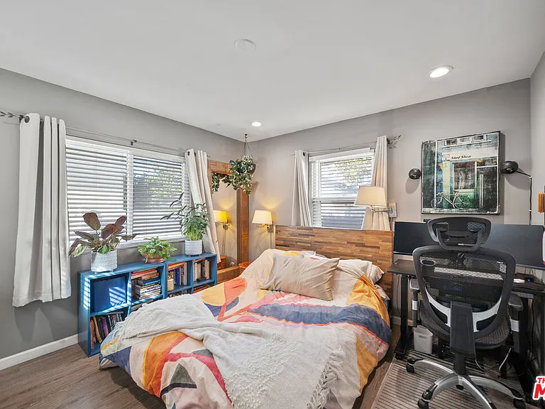 2227 Alsace Ave — Photo 17