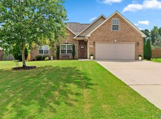 214 Cambridge Dr, Decatur, AL 35603