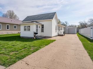 330 8th Ave SW, Le Mars, IA 51031