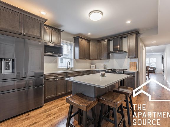 3rd image of 6317 W Melrose St #2