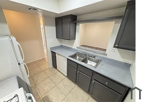 2883 Wheelwright Dr #6 — Photo 5