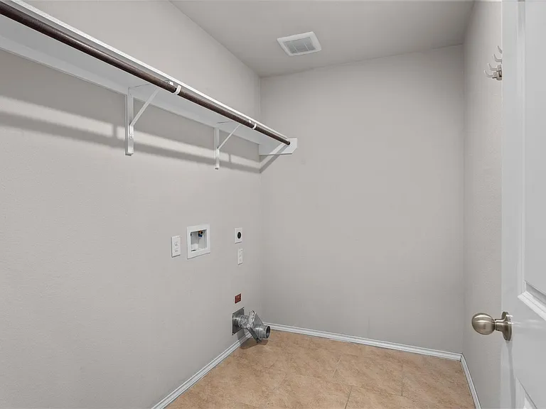 5210 Adria Hills Cir — Photo 29