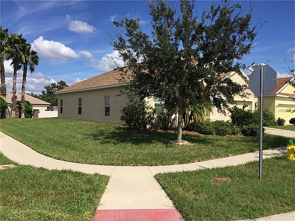 2nd image of 923 Fern Leaf Dr