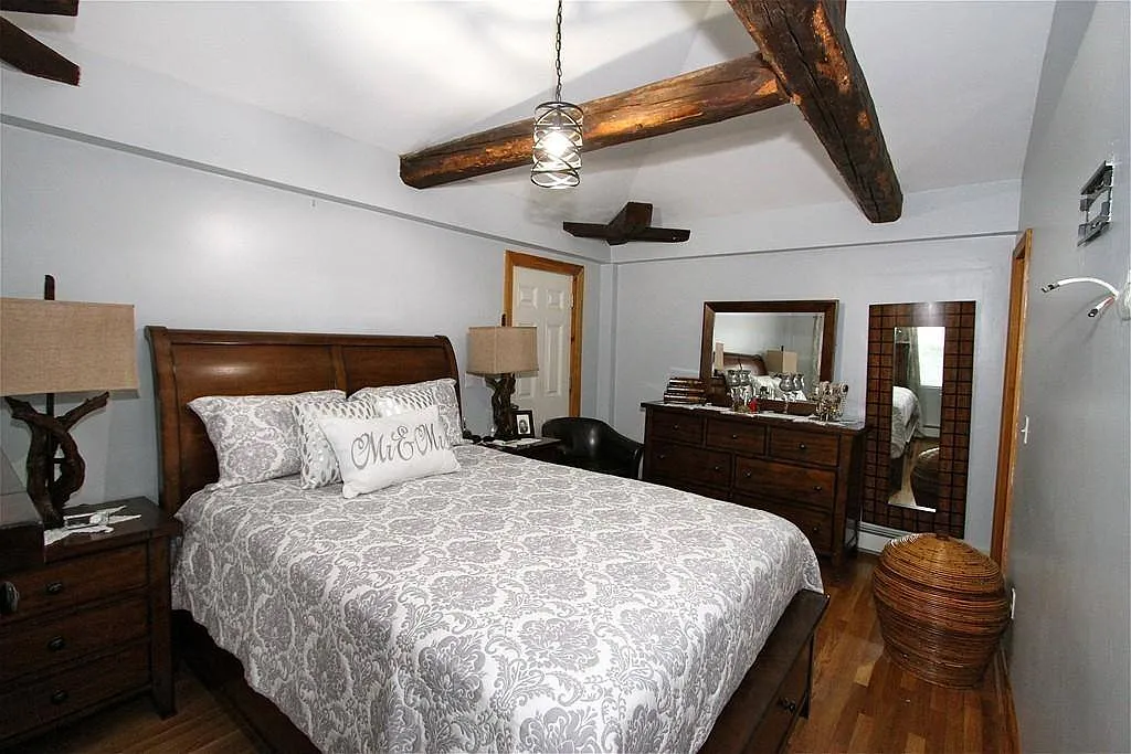 56 Crescent Ave — Photo 3