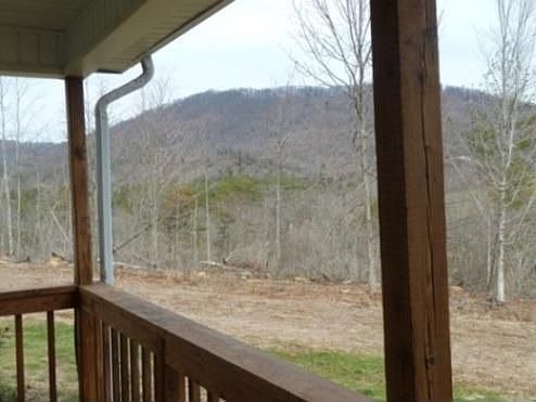 3rd image of 180 Candlelight Ln