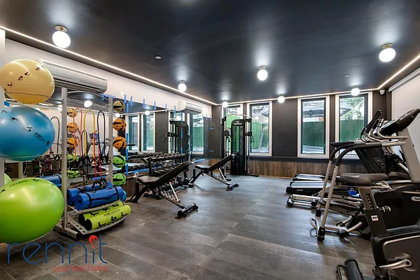 Rented by Rennit Inc. | media 25