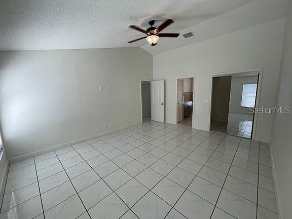 5th image of 7001 N Clark Ave