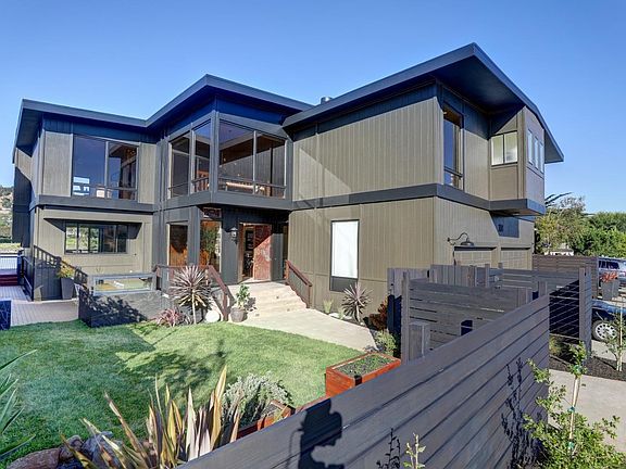 4th image of 304 Riviera Circle