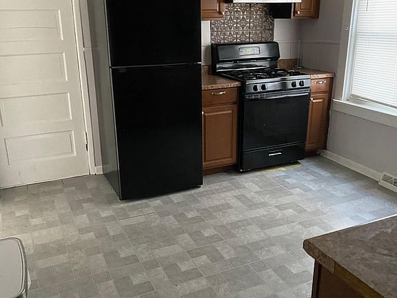 2nd image of 1704 S Park Ave #1
