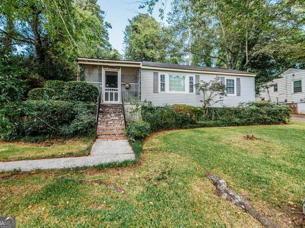 1715 Foster Pl, Macon, GA 31211