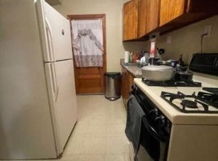 111 Court St, Elizabeth, NJ 07206