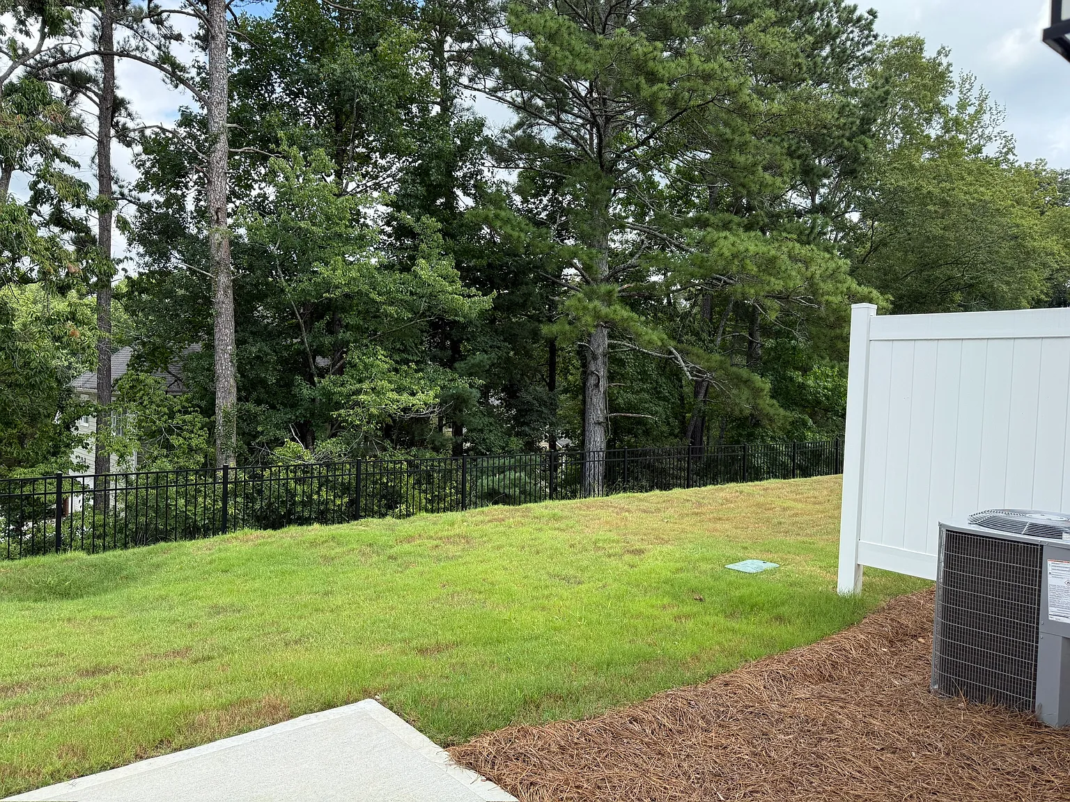 1004 Sutherland Lane - 1 — Photo 3