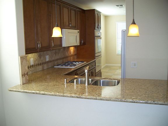 5th image of 80398 Avenida Santa Belinda