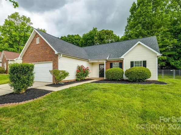 317 Tamarack Dr, Matthews, NC 28104
