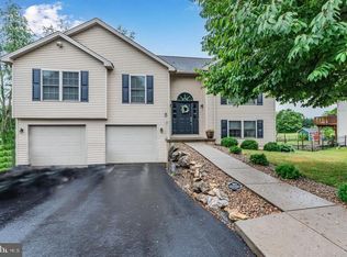 5 Creamery Rd, Boiling Springs, PA 17007