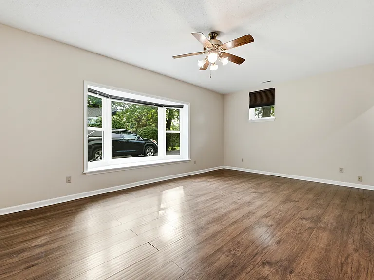 205 S Palisades Dr — Photo 18