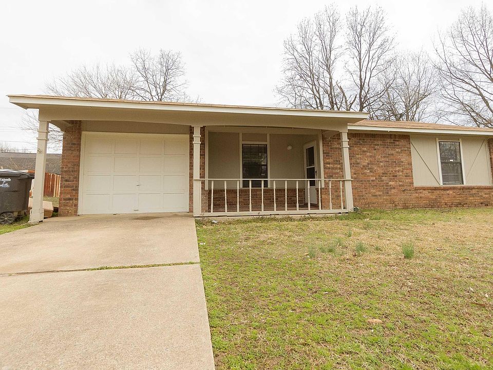 1st image of 18 Georgeann Cir