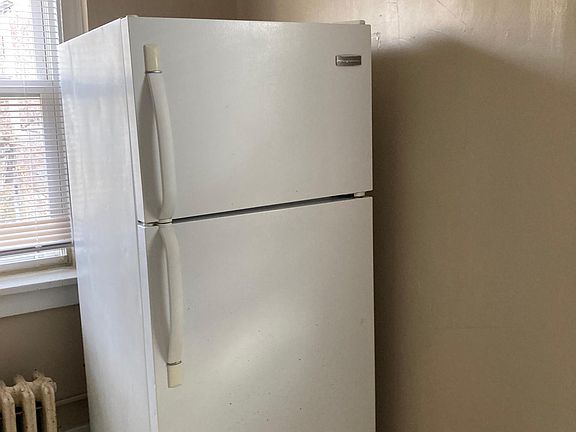 4th image of 2429 Delaware Ave APT 3