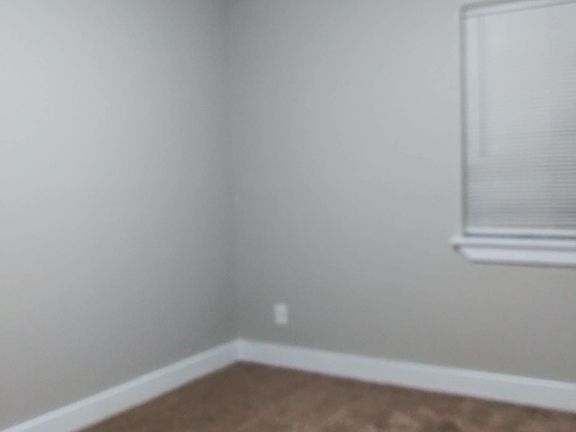 3rd image of 921 Rock Creek Ave