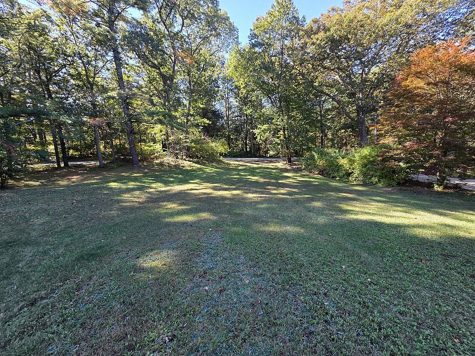 2nd image of 2 Lawrence Rd