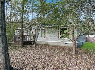 21018 White Cloud Dr, Howard City, MI 49329
