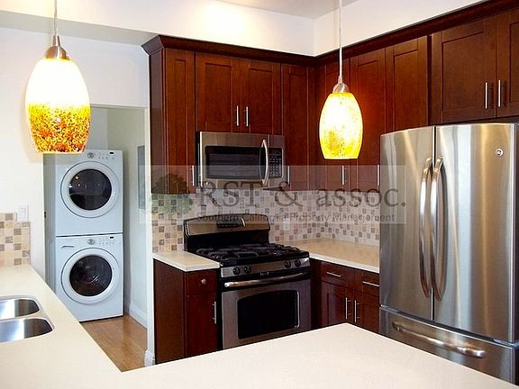 3rd image of 1360 S Orange Dr #1362