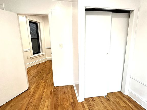 5th image of 236 E 89th St APT 3A